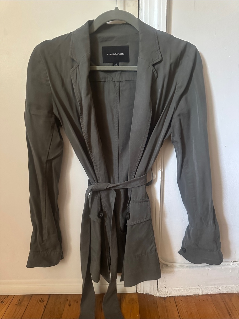 Banana Republic Women’s Gray Lightweight Open-Front Shirt Jacket